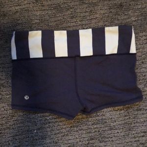 Lululemon spandex/ yoga shorts